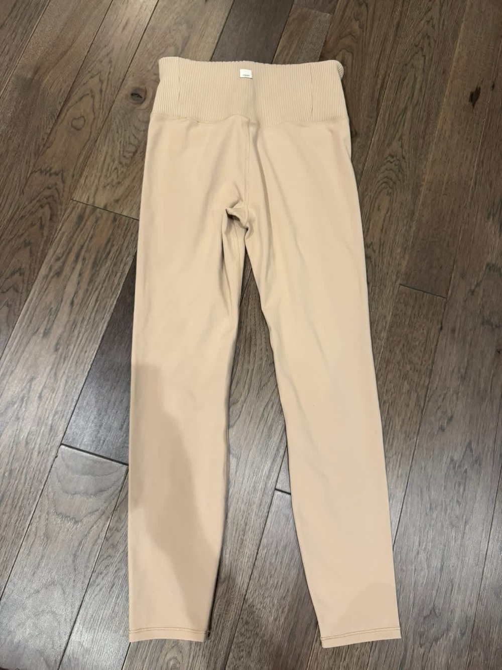Vuori High-Waist Ribbed Waistband Leggings in khaki